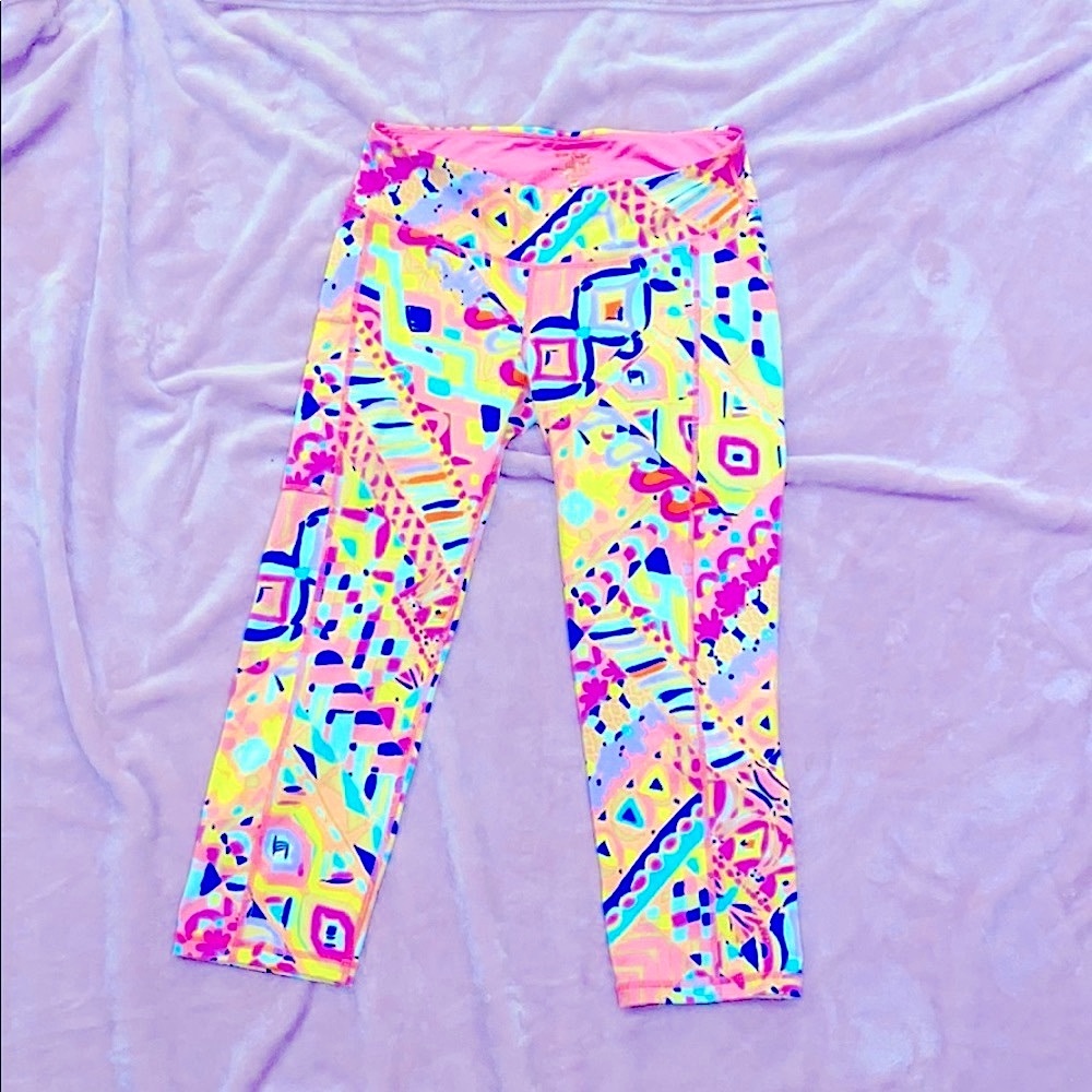 Lilly Pulitzer Capri leggings! Ive never worn them